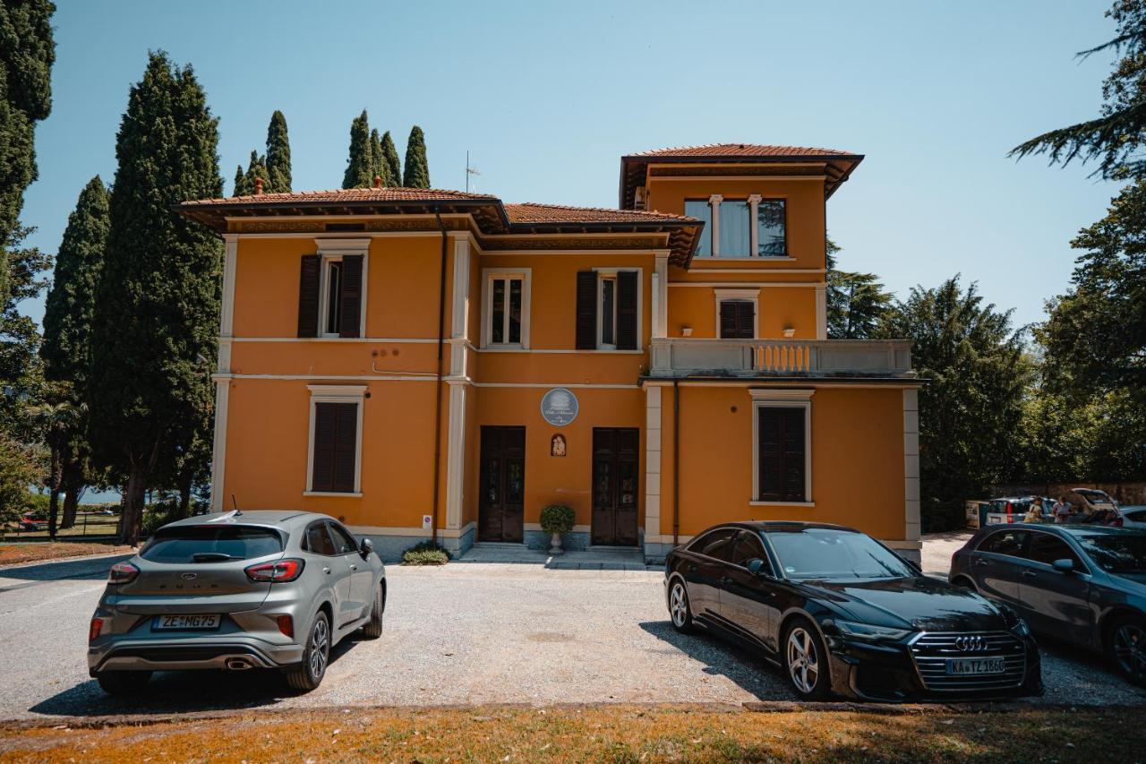 Villa Mimosa Au Lac - Estella Hotels Italia 托斯科拉诺-马德尔诺 外观 照片