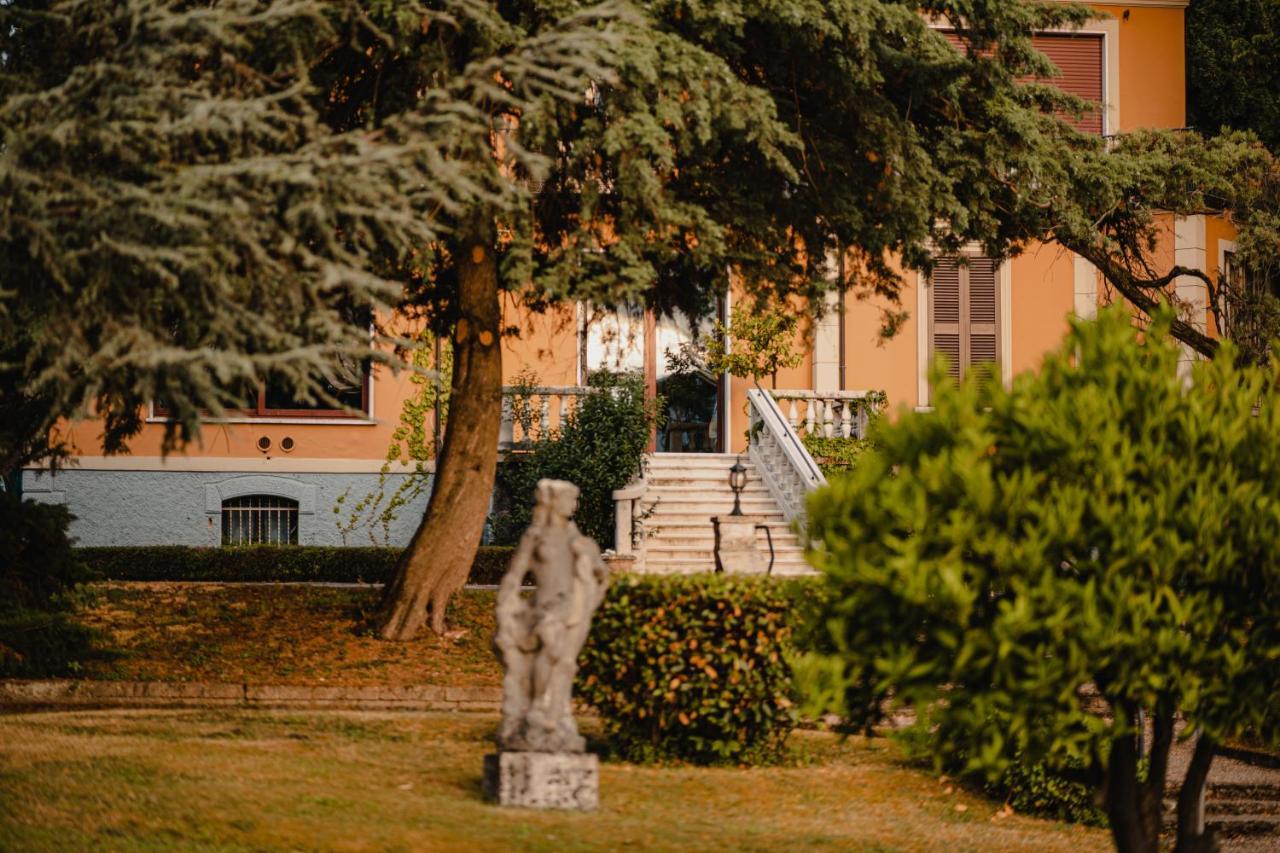 Villa Mimosa Au Lac - Estella Hotels Italia 托斯科拉诺-马德尔诺 外观 照片